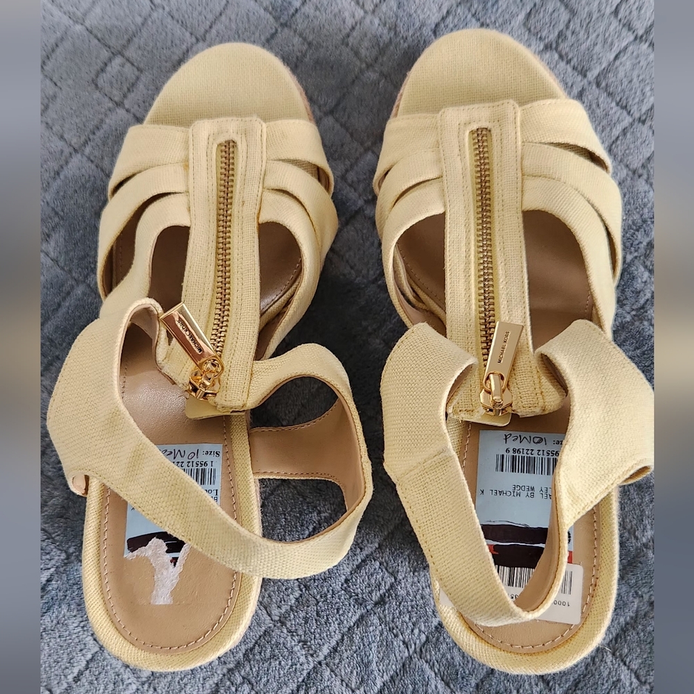 NEW NWOT Michael Kors Size 10 Women's Wedge Open Toes Sandals